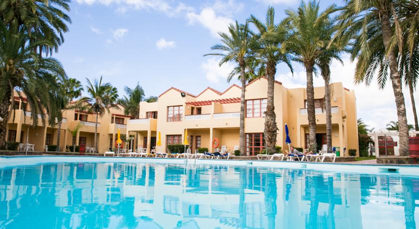 Het zwembad en uitzicht op Smartline Koala Gran Canaria
