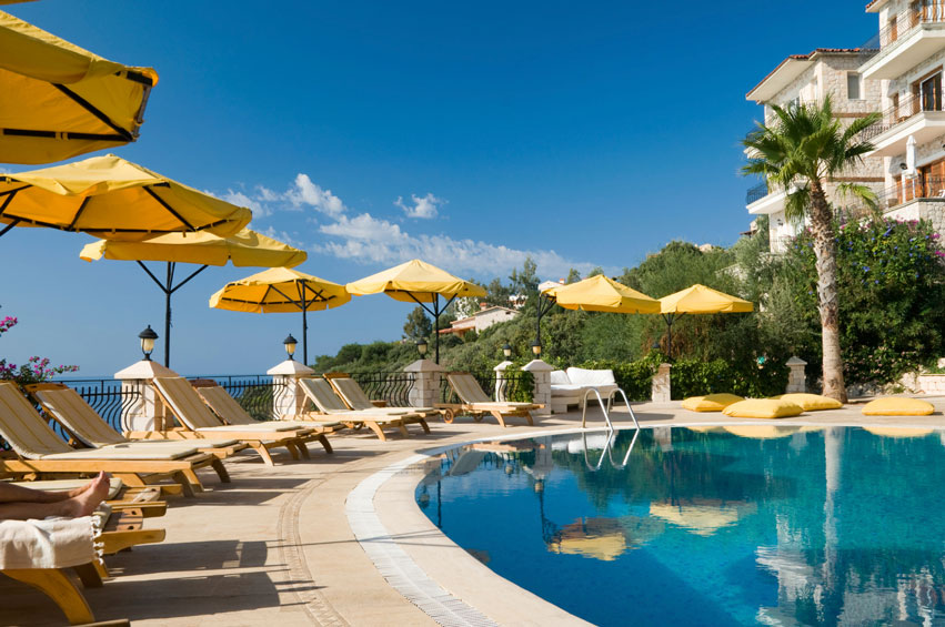 Een heerlijk zwembad van een goed resort in Turkije