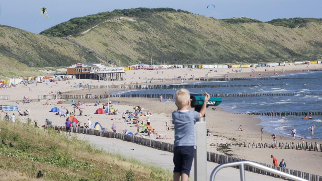 Het strand bij een Roompot vakantiepark