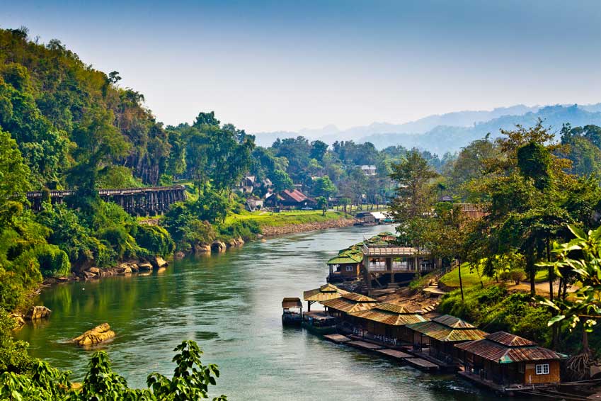 De prachtige natuur en een rivier in Thailand